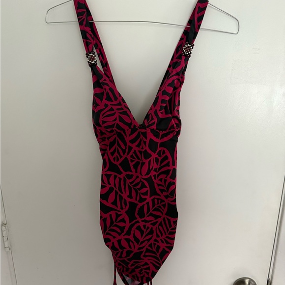 Other - Pink and Black Patterned Swimsuit Top